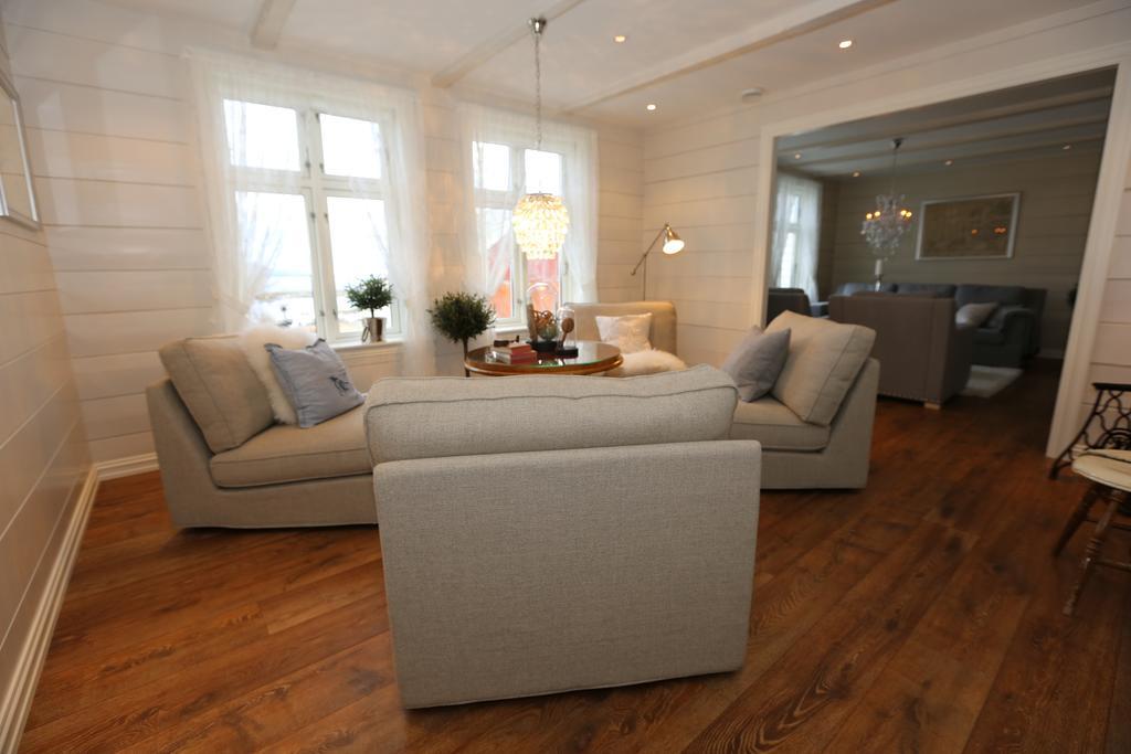 Alnes Gard Apartment โอเลซุนด์ ภายนอก รูปภาพ