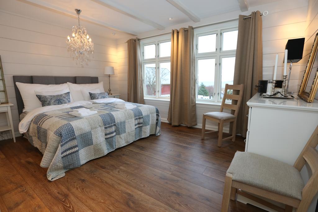 Alnes Gard Apartment โอเลซุนด์ ภายนอก รูปภาพ